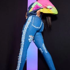 WOMENS JEANS HEAVY DISTRESSED SKINNY JEAN-MEDIUM WASH 9 WOMENS JEANS HEAVY DISTRESSED SKINNY JEAN-MEDIUM WASH