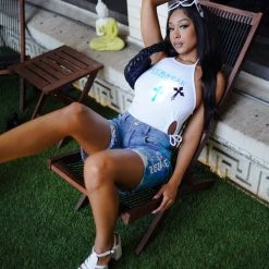 WOMENS SHORTS Carly Med. Wash Bermuda Short Best Seller